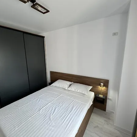 609 * Boekarest