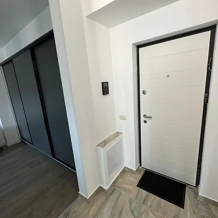 Apartment 609